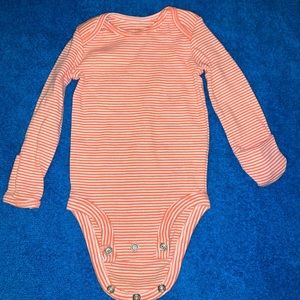 2 for $10 ‼️newborn long sleeve onesie